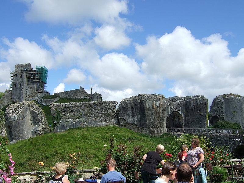 [Corfe Castle 026.jpg]