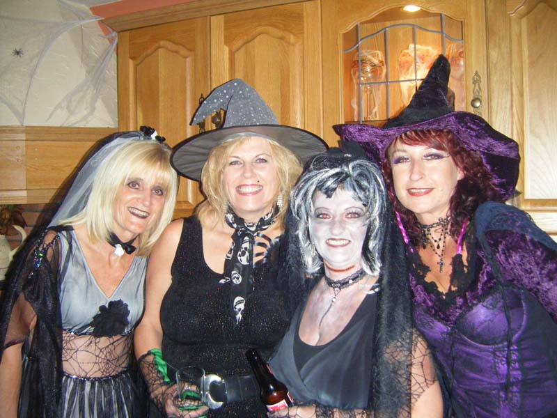 [halloween 2010 031.jpg]