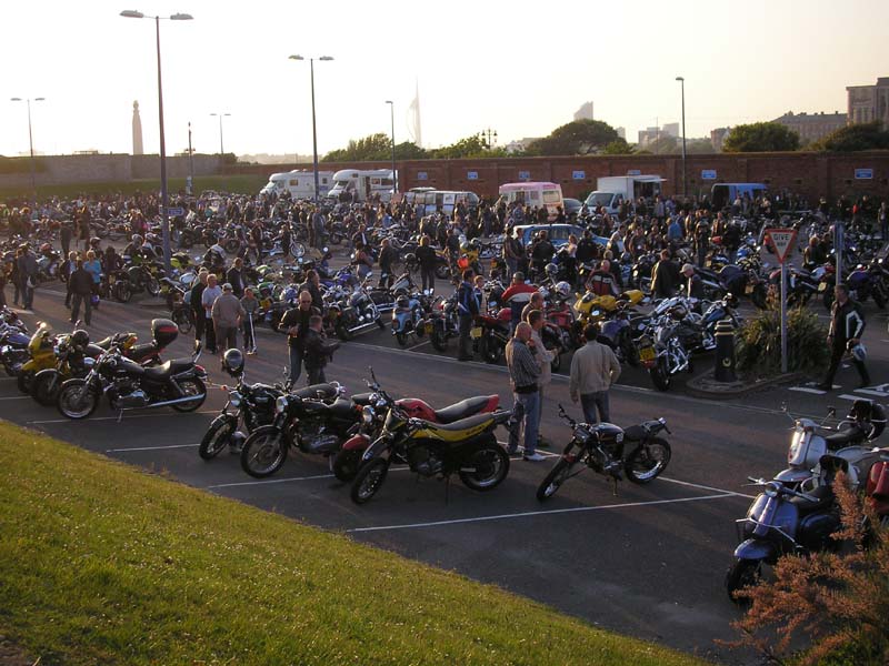 [bike night june 011.jpg]